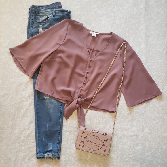 URBAN Romantics Tops - URBAN Romantics - Flowy Blouse